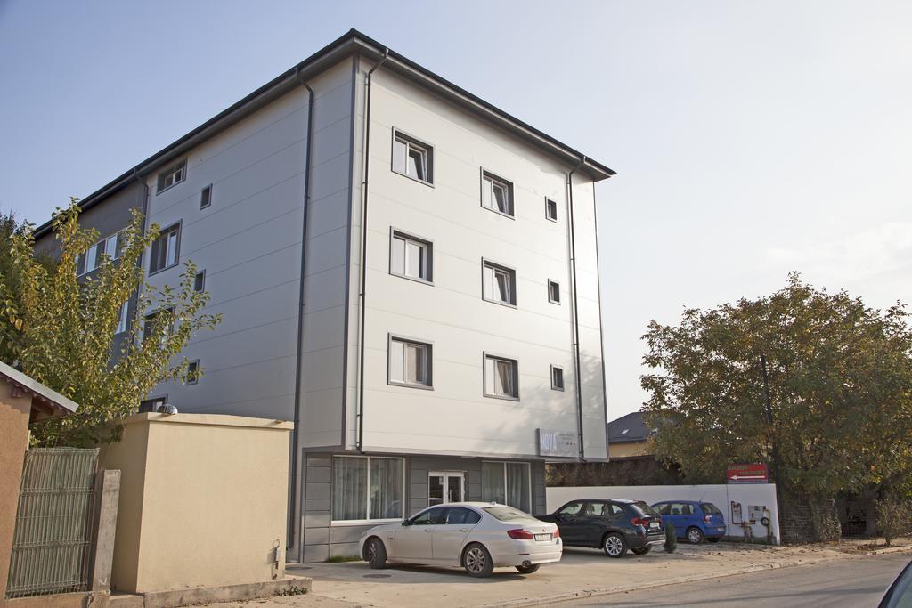 Hotel Nova Residence Popesti-Leordeni エクステリア 写真