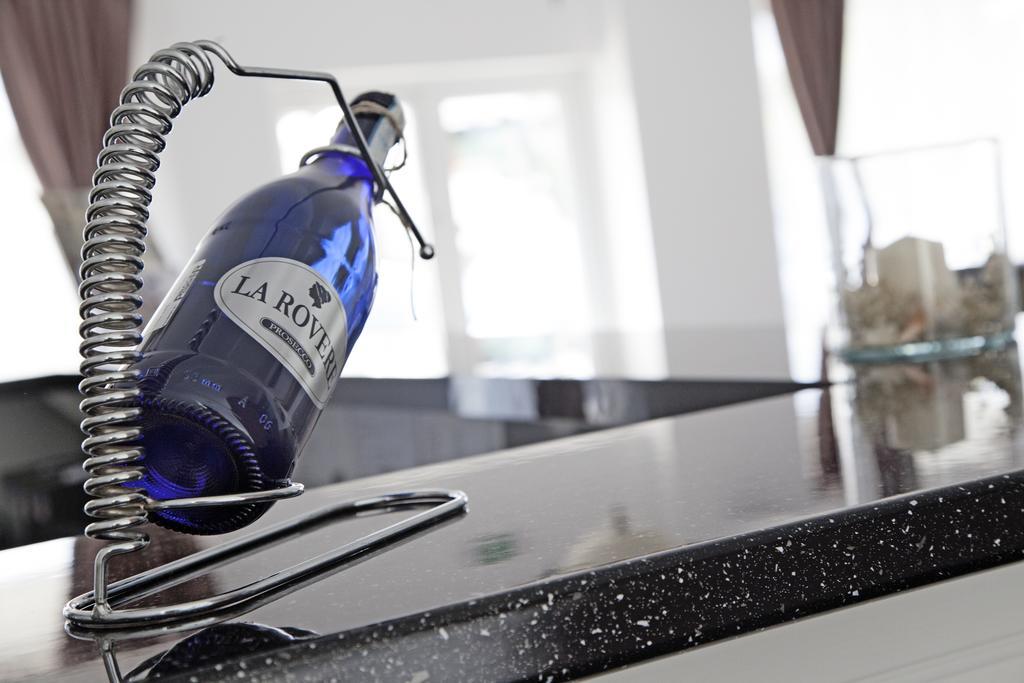Hotel Nova Residence Popesti-Leordeni エクステリア 写真
