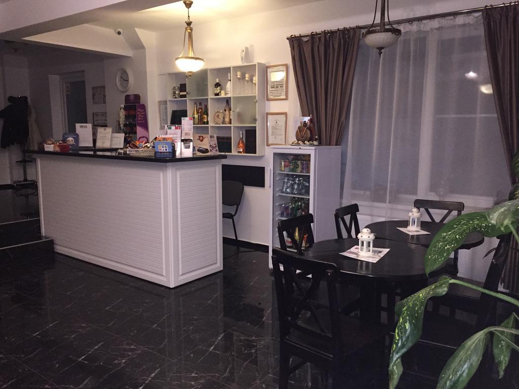 Hotel Nova Residence Popesti-Leordeni エクステリア 写真