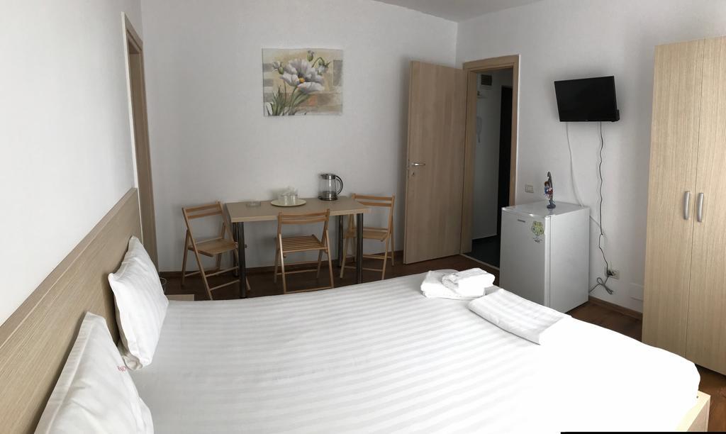 Hotel Nova Residence Popesti-Leordeni エクステリア 写真