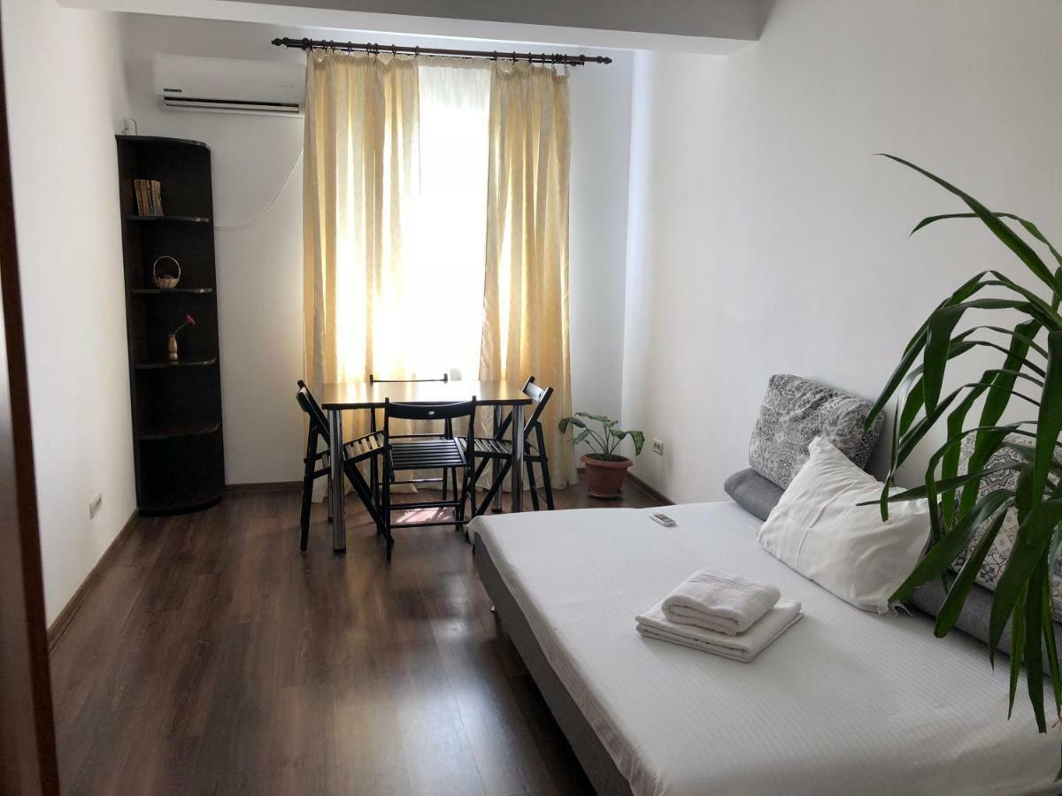 Hotel Nova Residence Popesti-Leordeni エクステリア 写真