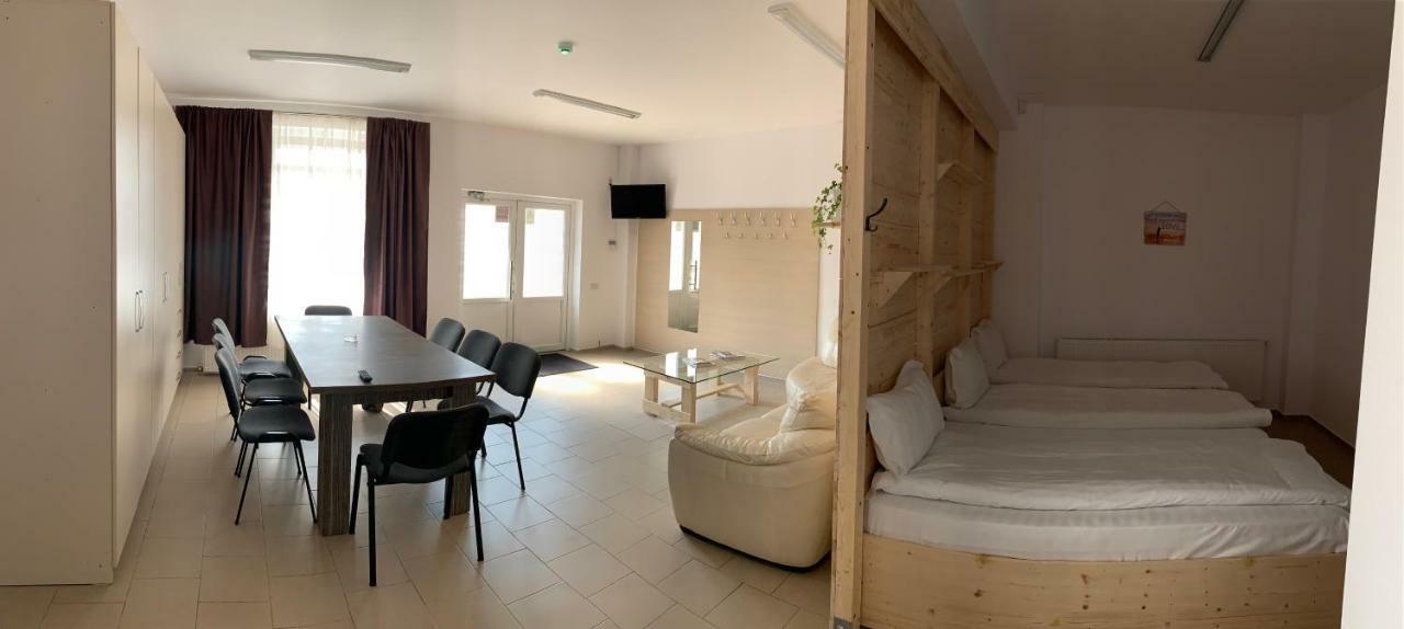 Hotel Nova Residence Popesti-Leordeni エクステリア 写真
