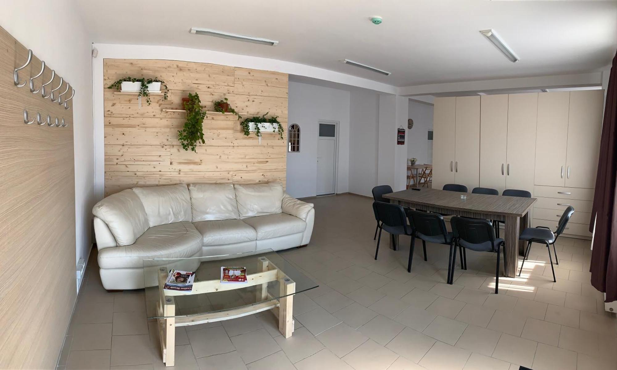 Hotel Nova Residence Popesti-Leordeni エクステリア 写真