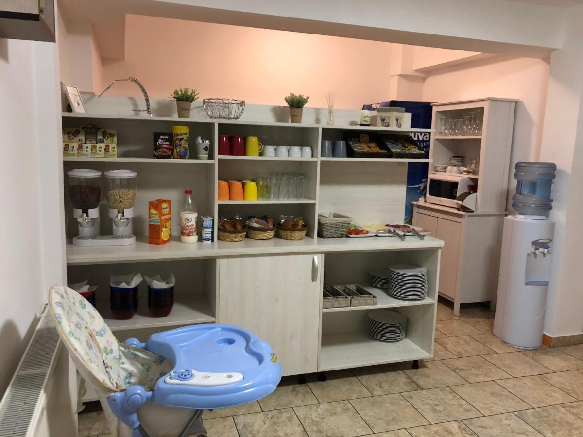 Hotel Nova Residence Popesti-Leordeni エクステリア 写真
