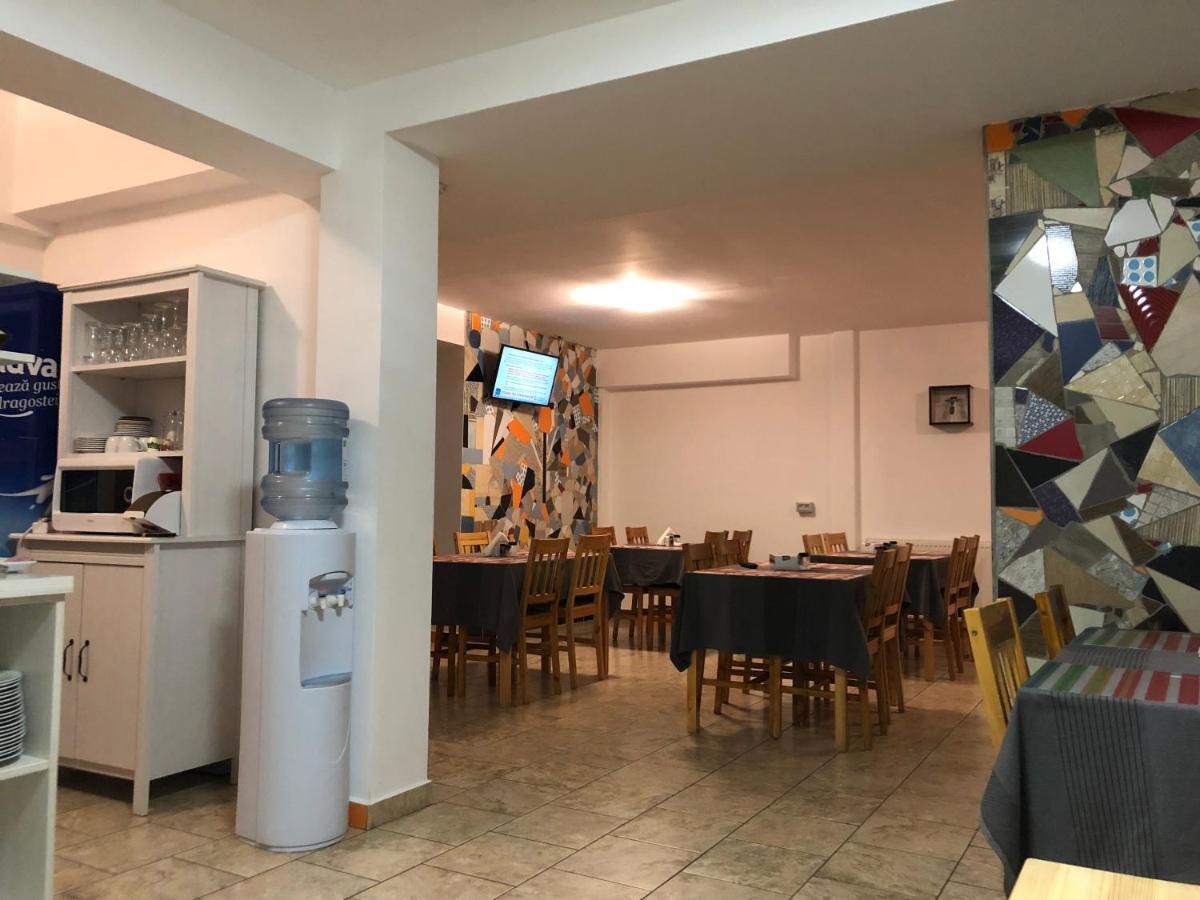Hotel Nova Residence Popesti-Leordeni エクステリア 写真