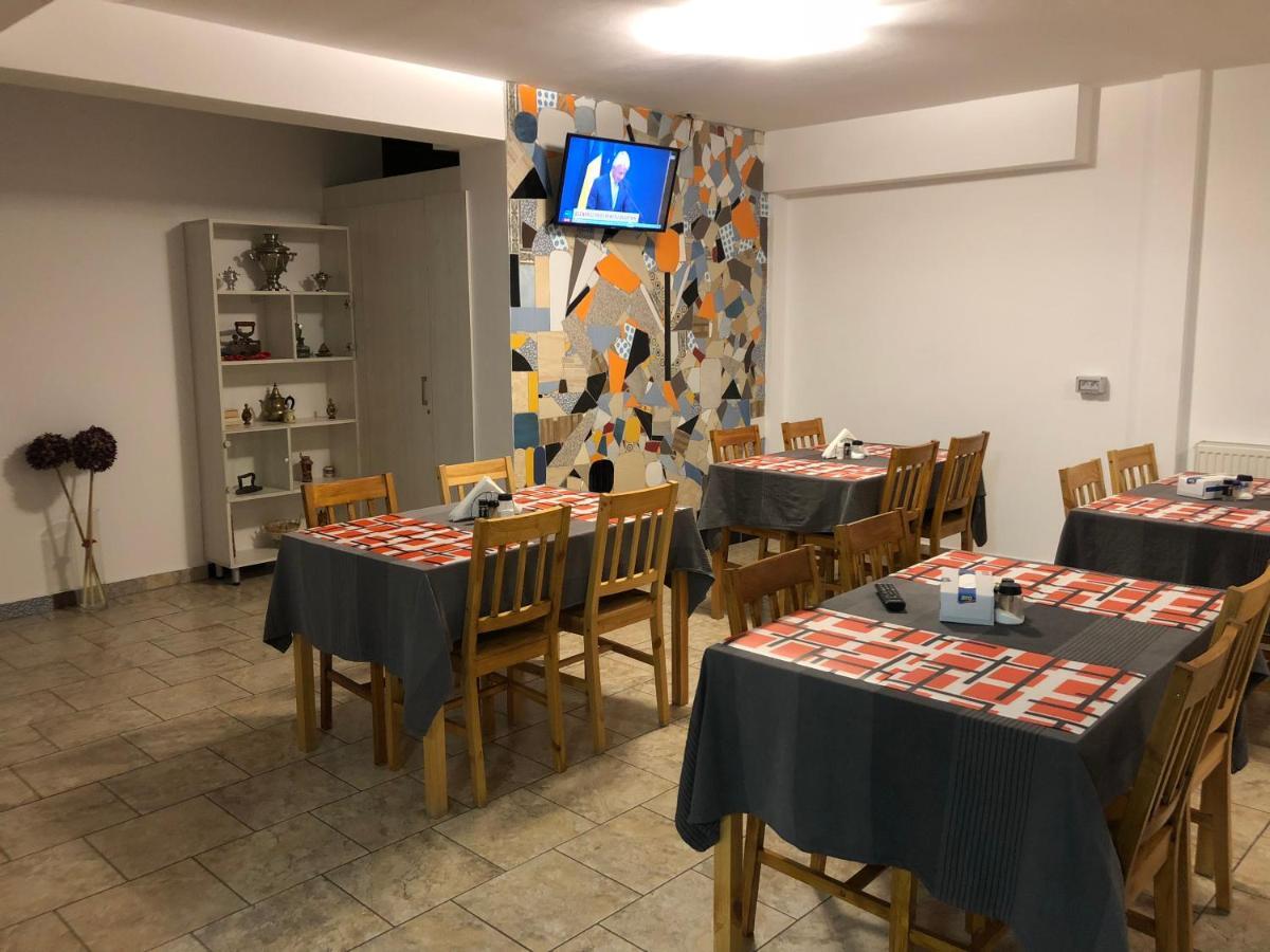 Hotel Nova Residence Popesti-Leordeni エクステリア 写真