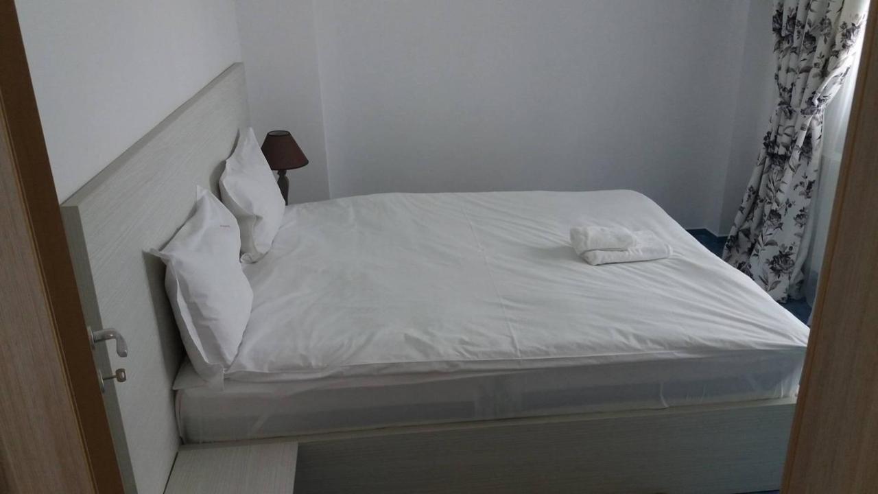Hotel Nova Residence Popesti-Leordeni エクステリア 写真